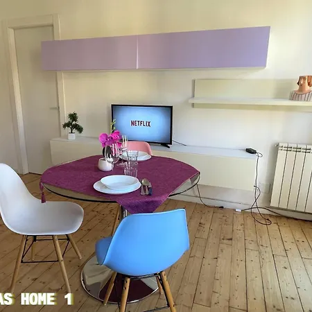 Akragas 1 In Center With View Apartman