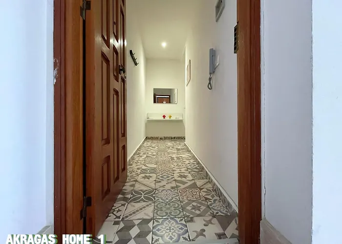 Akragas 1 In Center With View Apartment *