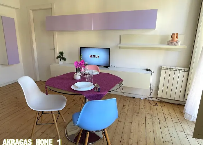 Akragas 1 In Center With View Apartment