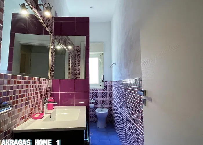 Akragas 1 In Center With View *