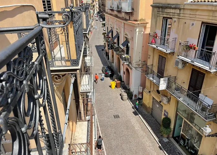 Akragas 1 In Center With View Lägenhet *